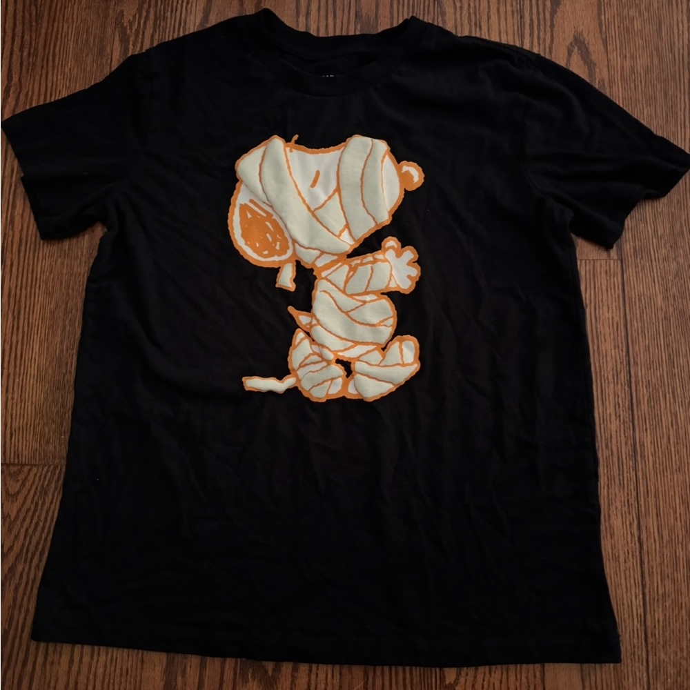 Peanuts Black and Orange Glow in the Dark Halloween Graphic Tee